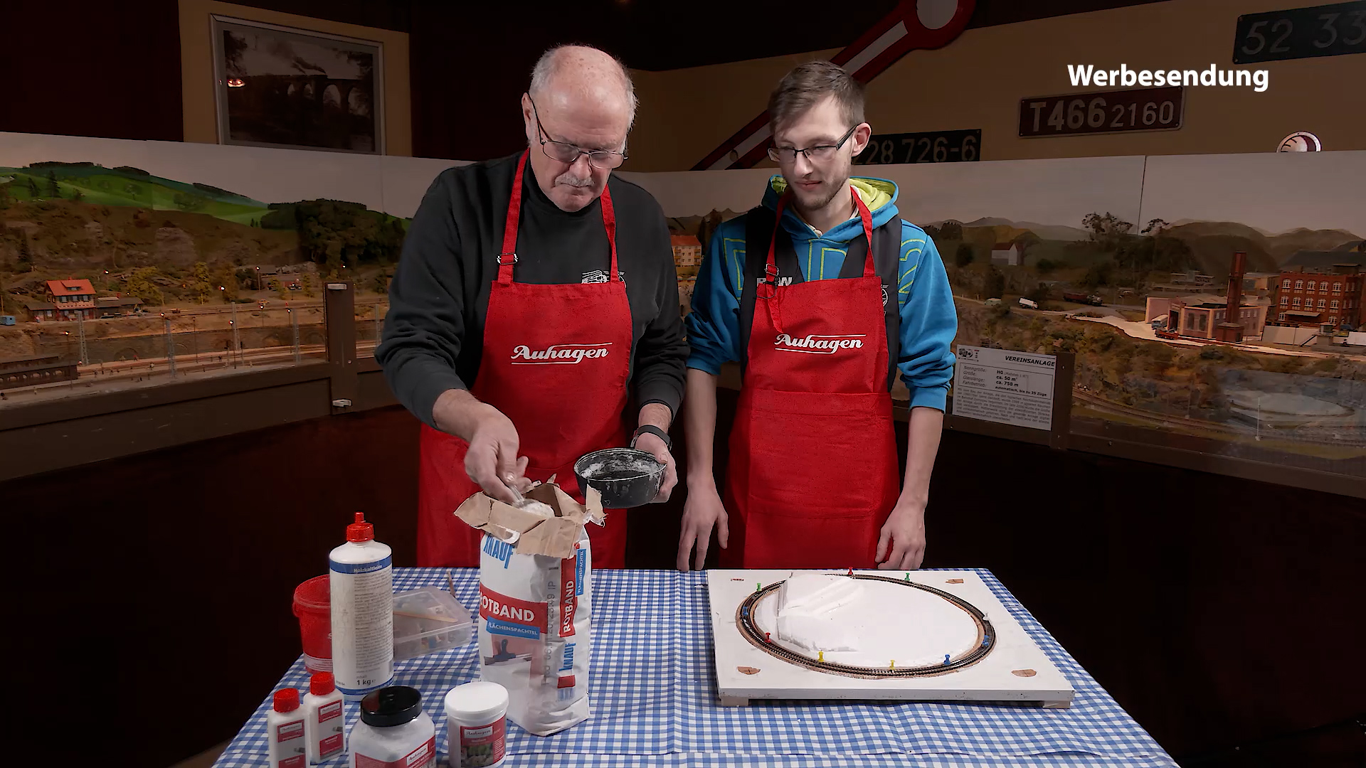 Advent dr hemm in der 52. Kalenderwoche mit einem Basteltipp der Zschopauer Modelleisenbahnfreunde Advent dr hemm in der 52. Kalenderwoche mit einem Basteltipp der Zschopauer Modelleisenbahnfreunde