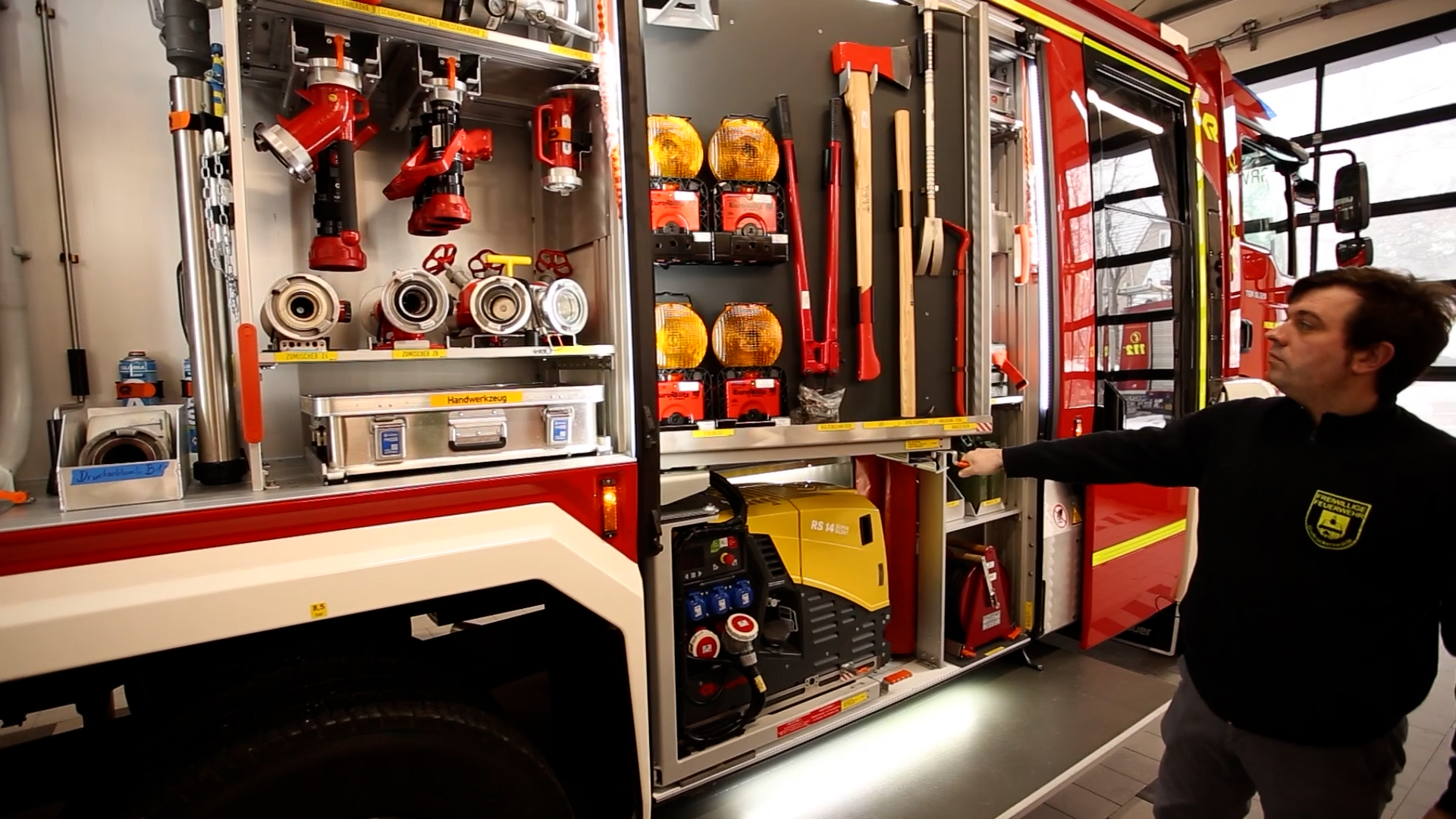 MEgional am 10. März mit dem neuen TLF4000 der Freiwilligen Feuerwehr Großrückerswalde MEgional am 10. März mit dem neuen TLF4000 der Freiwilligen Feuerwehr Großrückerswalde