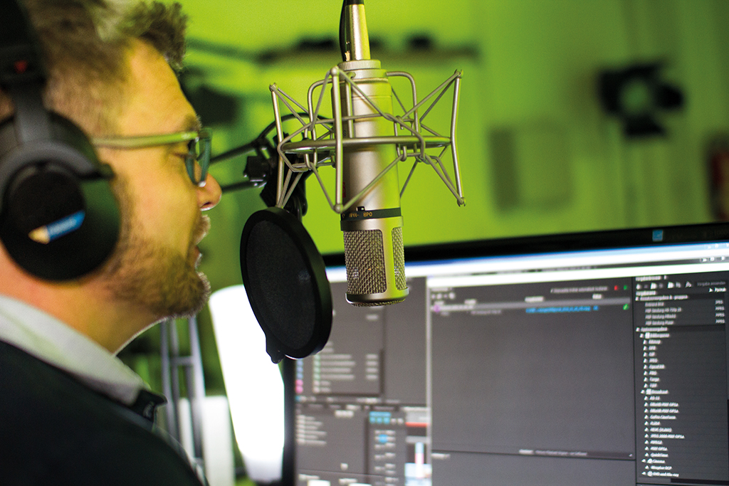 Nachvertonung ihrer Produktionen erfolgen im Studio mikrofon